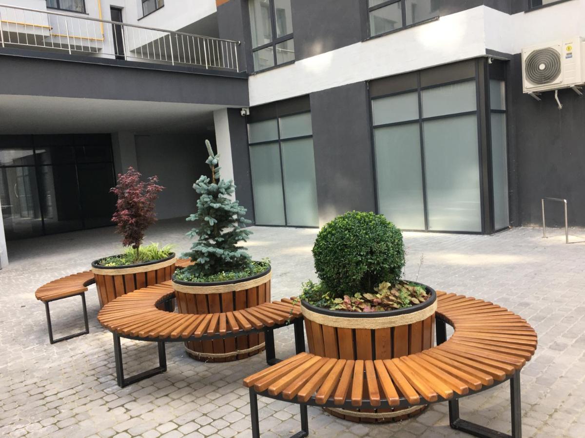 4-Room Jacuzzi Apartment Lemberg Exterior foto