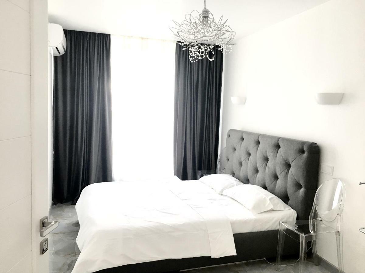 4-Room Jacuzzi Apartment Lemberg Exterior foto